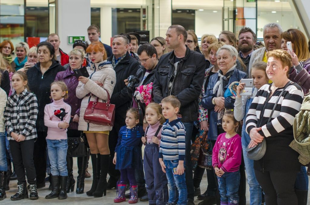 юбилейная 12 ухта. ухта ярмарка кинотеатр. кинотеатр юбилейный ухта. кинотеатр ухта. зал кинотеатр юбилейный.